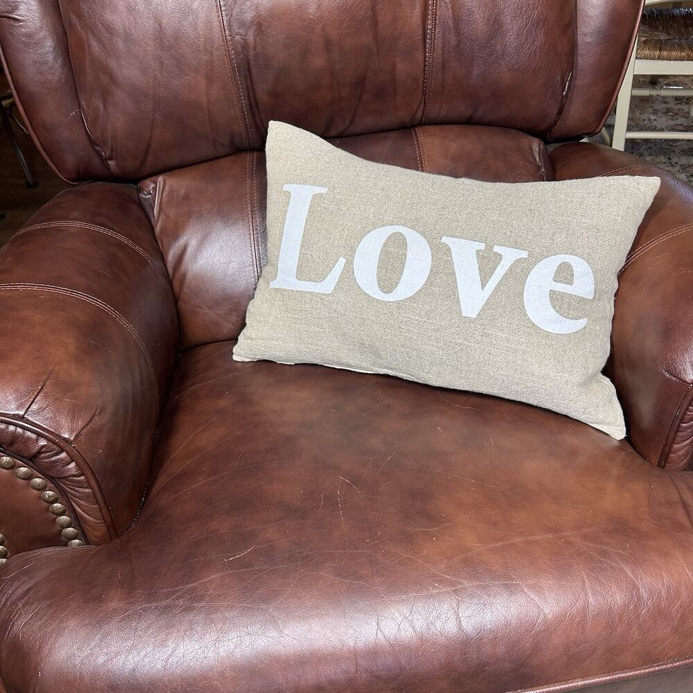 Wendy Bellisimo Home LOVE Decorative Throw Accent Pillow Linen Rustic Farmhouse